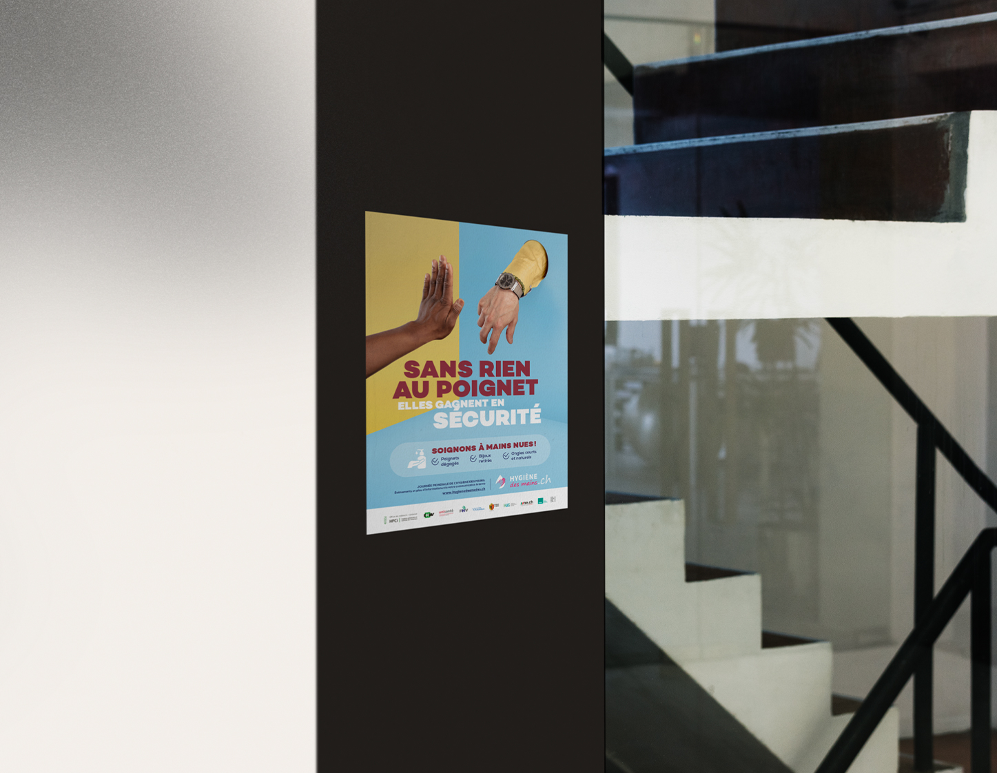 CHUV campagnes hygiène des mains mockup couloir